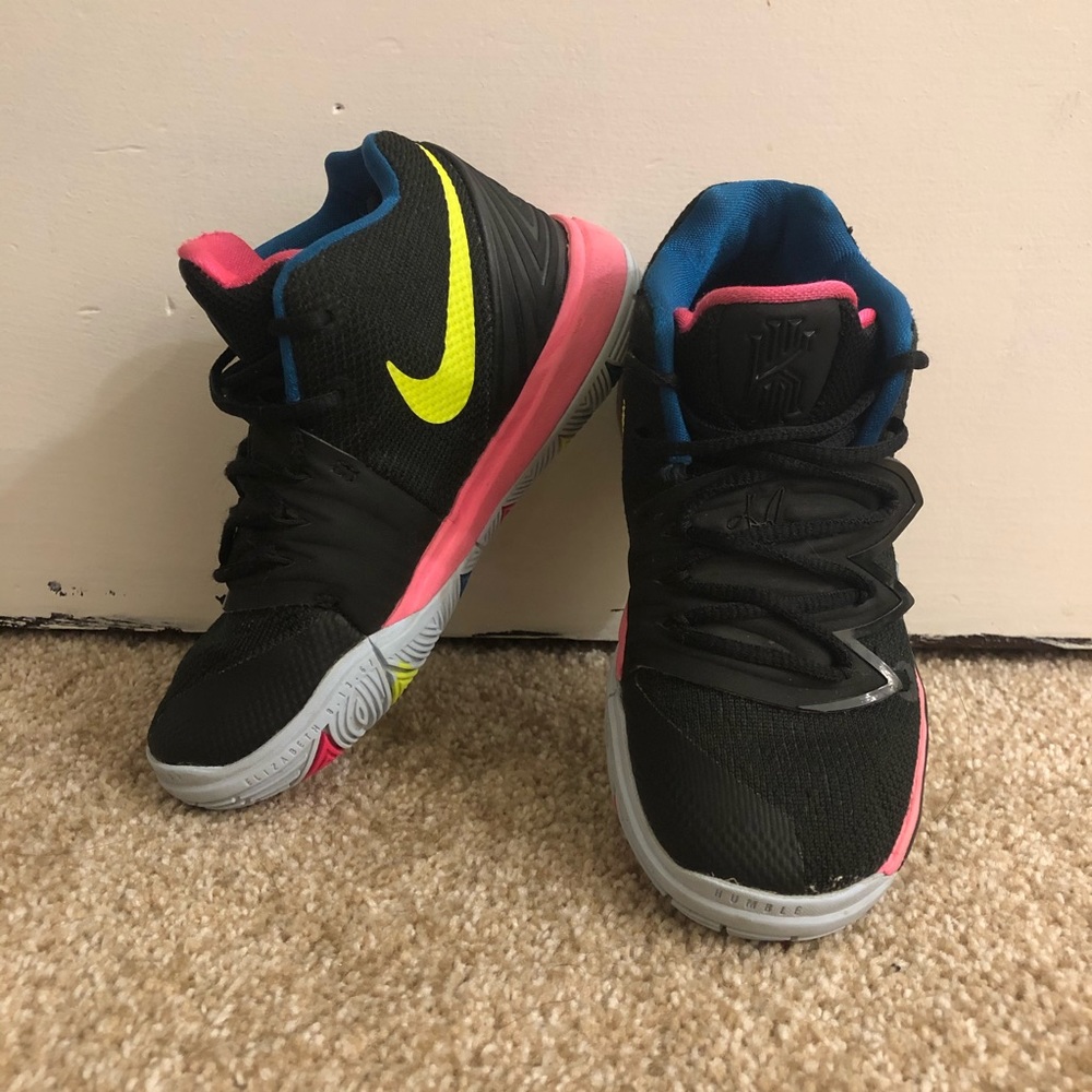 Kids Nike Kyrie Irving Shoes